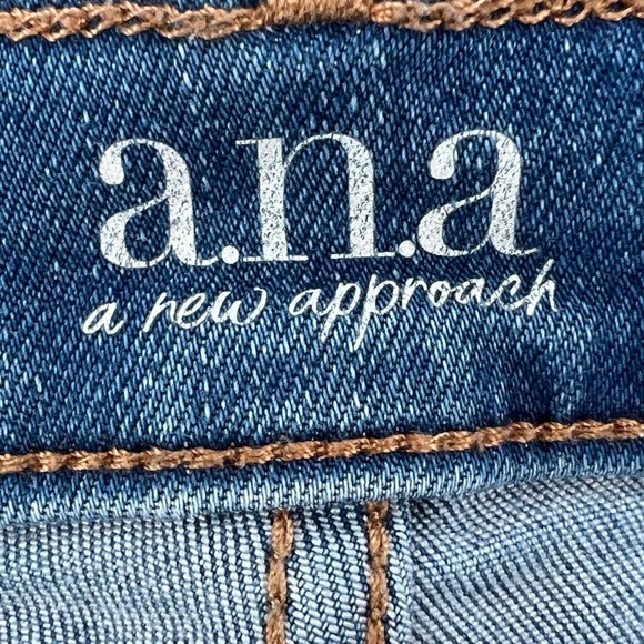 a.n.a High Rise Rough Hem Jeggings Size 14 Women’s - Picture 2 of 6